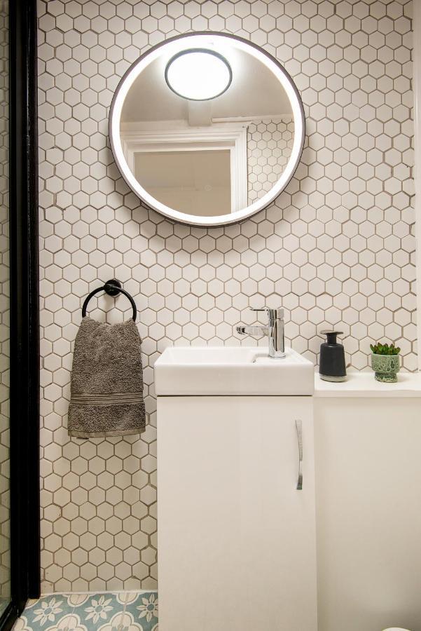 Central One-Bedroom, 99 Steps To The Sea Brighton Bagian luar foto