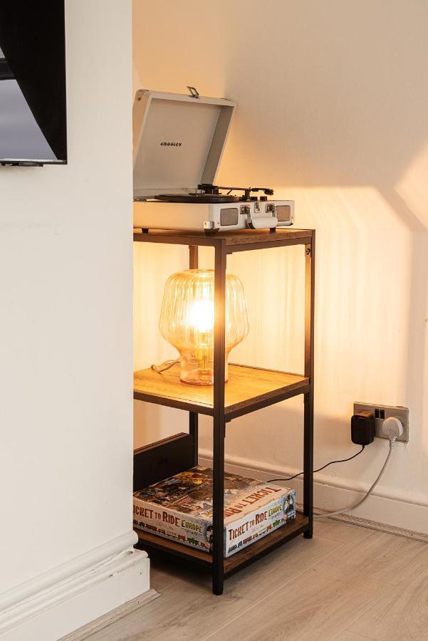 Central One-Bedroom, 99 Steps To The Sea Brighton Bagian luar foto